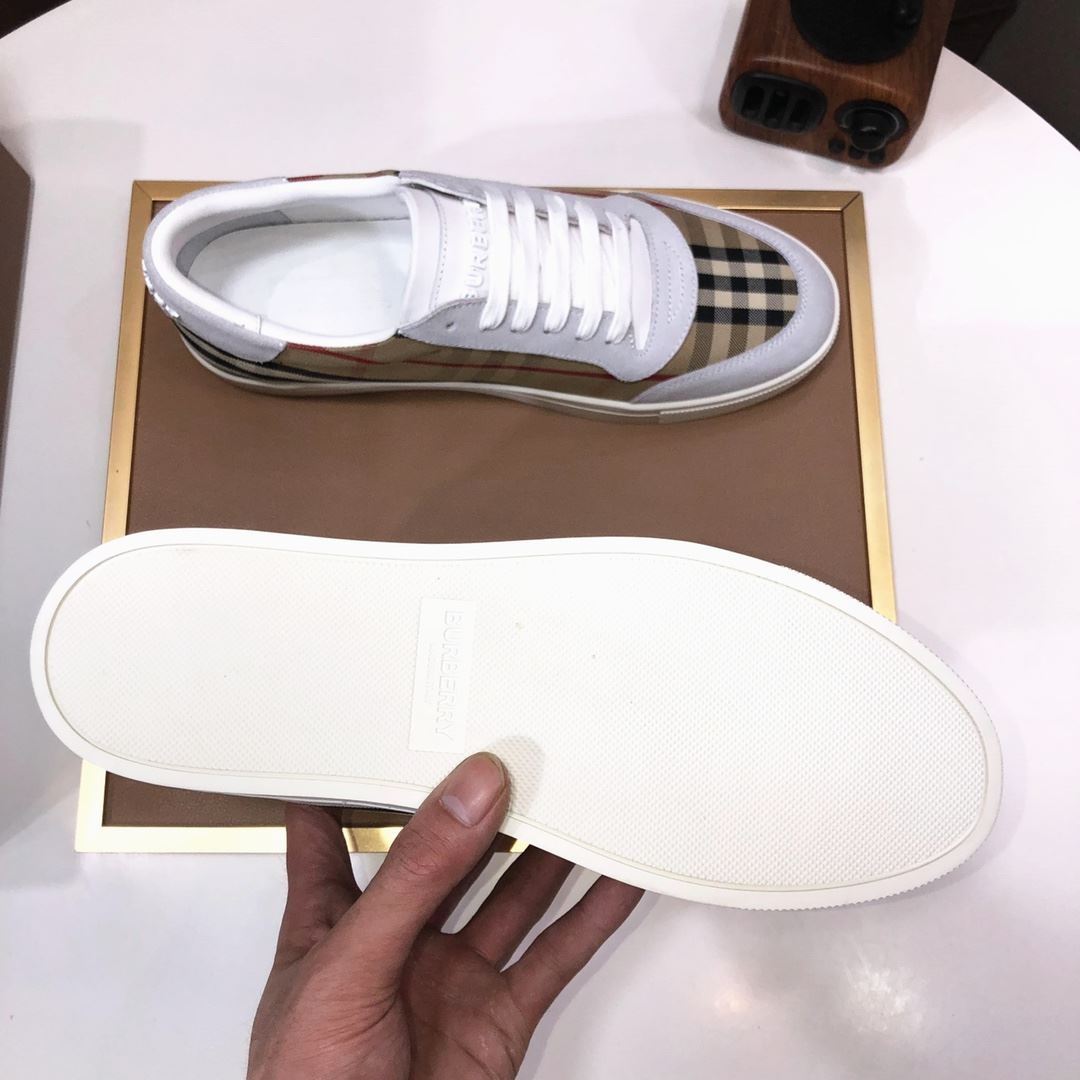 Burberry Low Shoes